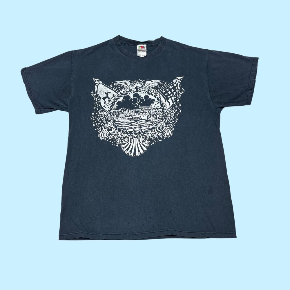 Fruit of the Loom Mens Nautical Riverboat Graphic T-Shirt Black Large Distressed